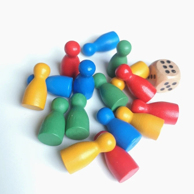100 Pcs Colorful Wooden Chess  - đánh giá và giá Board Game Harvest